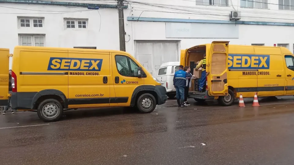 Correios alertam sobre golpe cobrando taxa para retirar encomenda