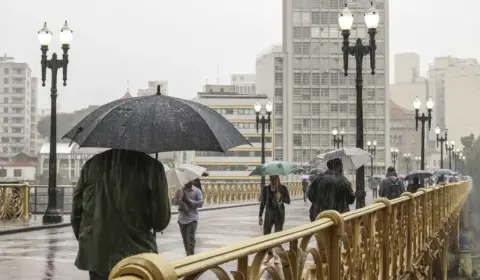 Frente fria avança pelo país e capitais devem ter queda de até 14 °C nos próximos dias