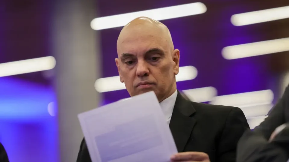 Moraes determina transferência de R$ 18 mi bloqueados de X e Starlink para a União