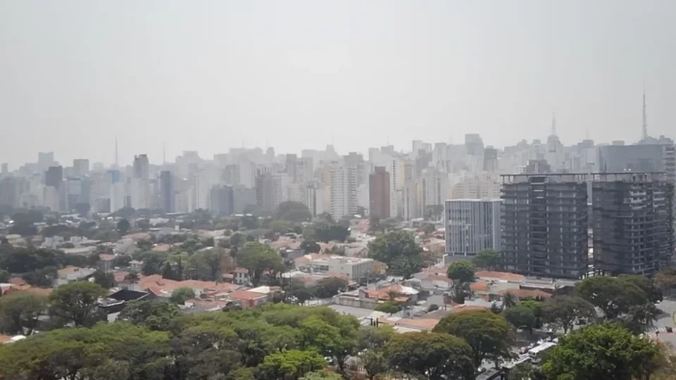 Pelo 5º dia consecutivo, SP tem a pior qualidade de ar entre grandes cidades do mundo