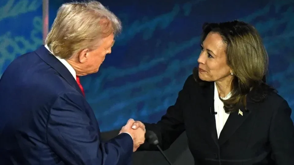 Kamala Harris deixa Donald Trump na defensiva em debate repleto de troca de farpas