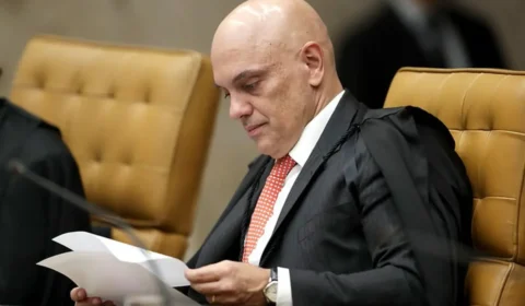 Moraes condiciona volta do X a pagamento de multas