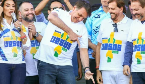 Em entrevista, Jair Bolsonaro afirma ser contra o fim da escala 6×1