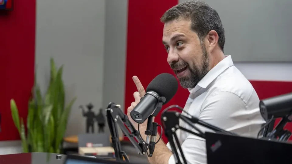 Comitê de Boulos questiona na Justiça ‘ajuste’ do Datafolha que favoreceria Nunes