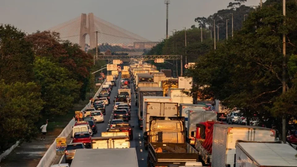 Qualidade do ar em SP poderia melhorar com retorno da inspeção veicular obrigatória