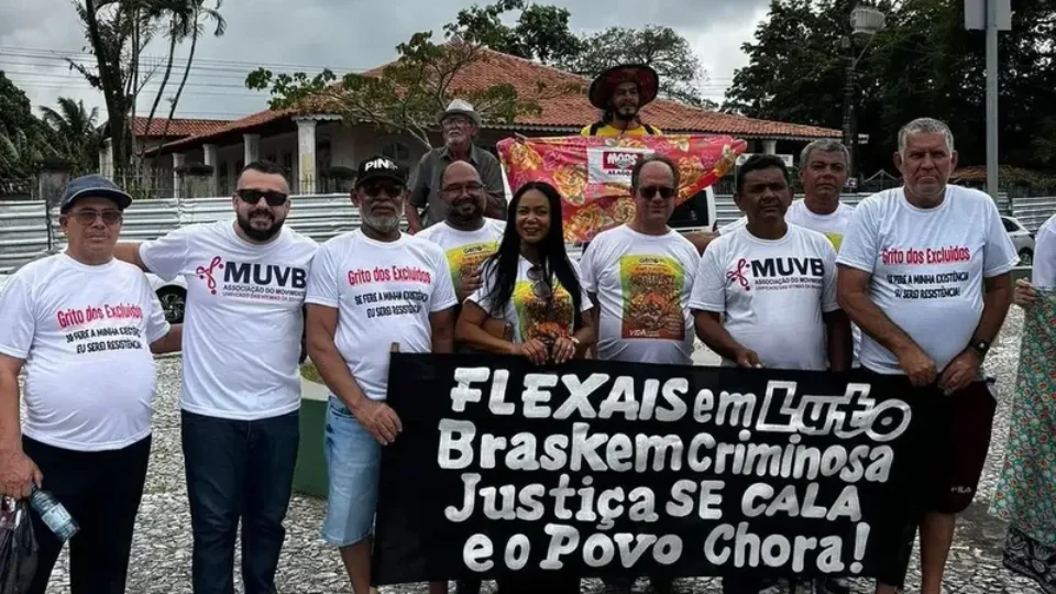 Vítimas da Braskem protestam durante encontro do G20 em Maceió