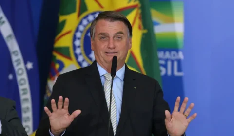 Bolsonaro chama Moraes de ditador e diz que vai ‘desafiar o sistema’ na Paulista