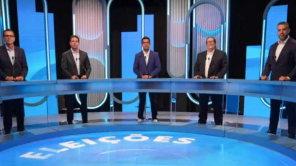 Debate no RJ tem ataques a Paes, Ramagem tentando se afastar de Castro e ‘cavalo taradão’