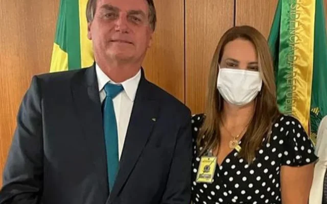 Prefeita bolsonarista entrou na Justiça na Bahia para não ser associada a Bolsonaro