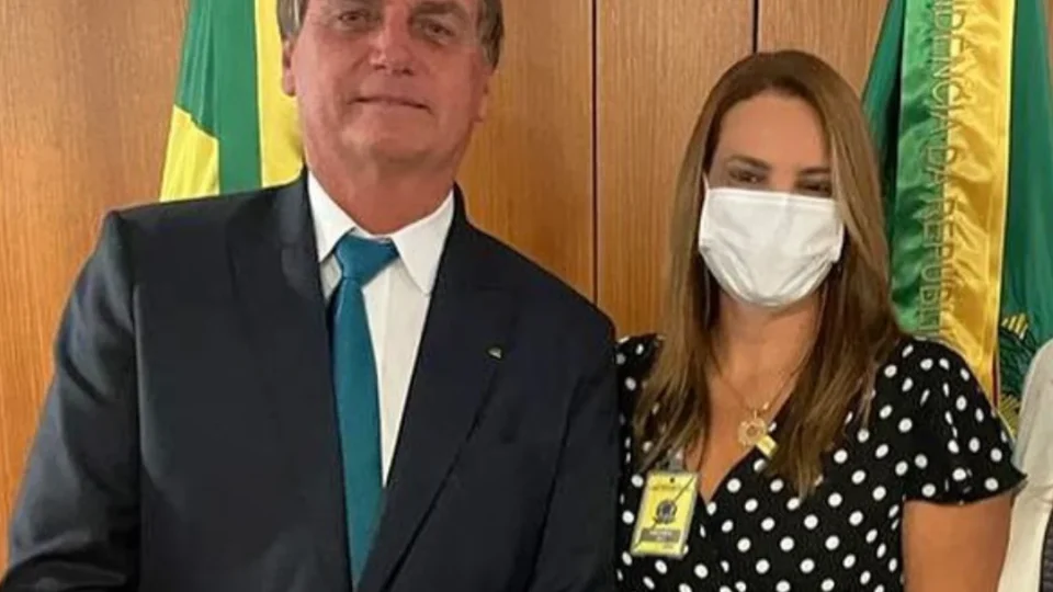 Prefeita bolsonarista entrou na Justiça na Bahia para não ser associada a Bolsonaro