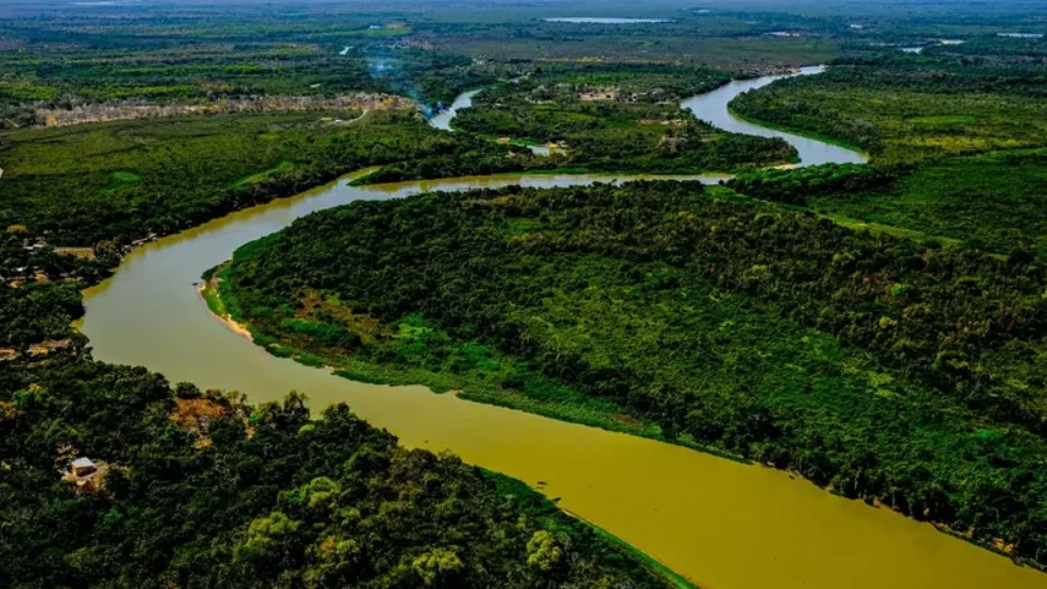 Rio Paraguai atinge menor nível histórico e tem quedas diárias