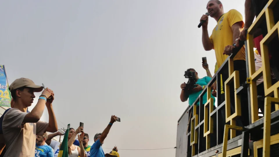 Na terra do agro, carreata de um Bolsonaro com ruralistas e investigados fica vazia