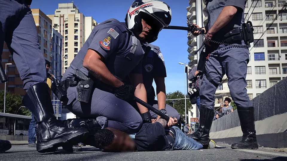 Mortes pela polícia de SP sob Tarcísio crescem 78% em 2024; 2 de cada 3 vítimas são negras