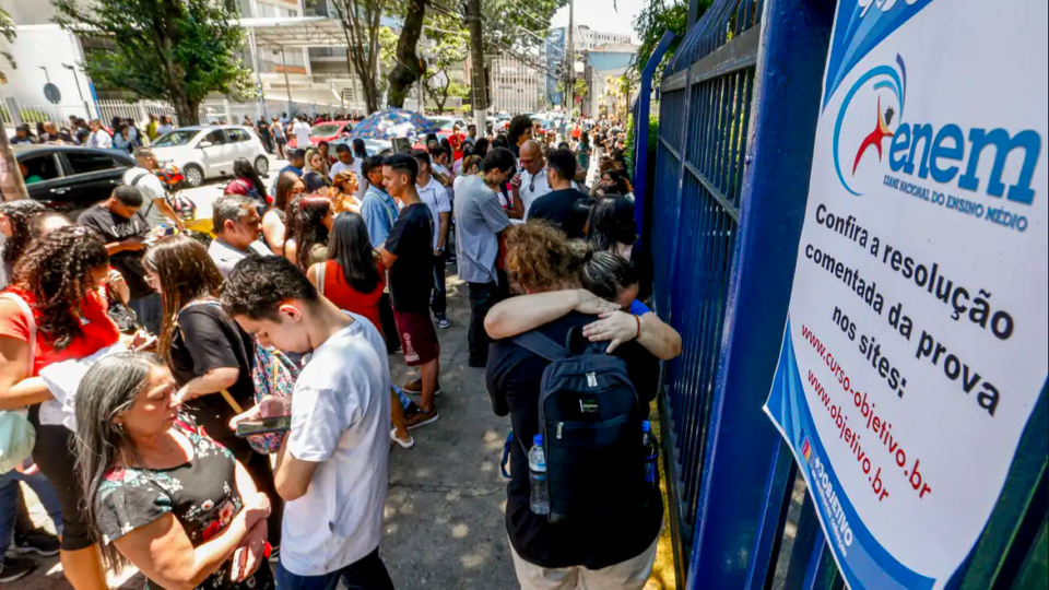 Estudantes se preparam para maratona de vestibulares, com Enem e Fuvest