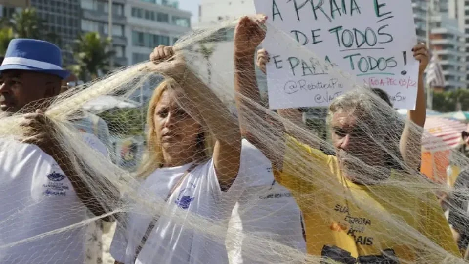 A PEC das Praias debateu, de forma discreta, a concessão dos terrenos da União na costa brasileira e só foi vetada após amplo debate popular. Crédito: Fernando Frazão/ Agência Brasil