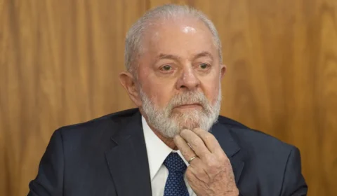 Lula tem quadro estável e está apto a trabalhar em Brasília, diz boletim