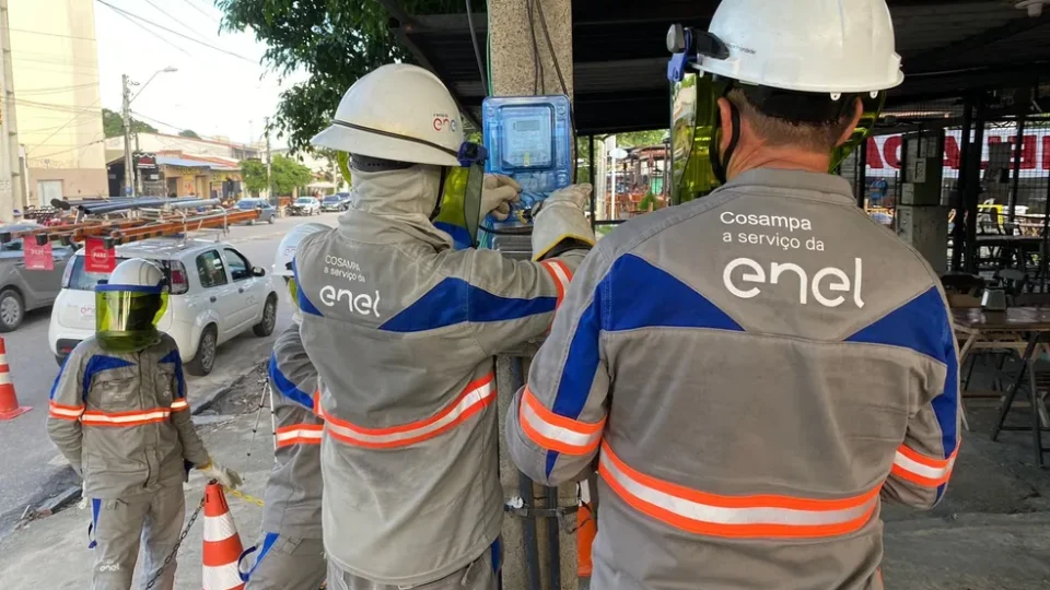 Para escapar de multas, Enel diz que não tem culpa por tragédias climáticas e consegue travar punições