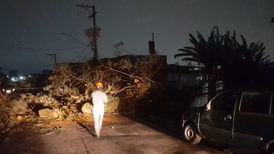 São Paulo tem mais pessoas sem luz do que a Flórida depois do furacão