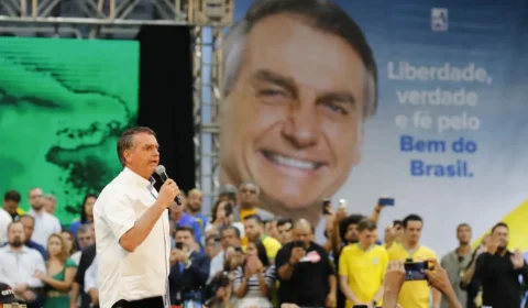 Empregado demitido por se recusar a votar em Bolsonaro receberá R$ 30 mil