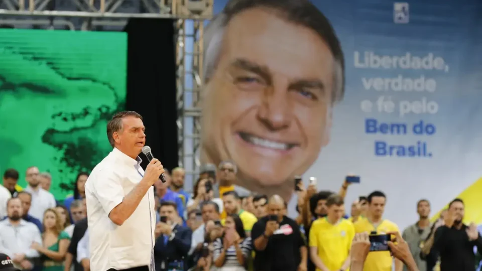 Empregado demitido por se recusar a votar em Bolsonaro receberá R$ 30 mil