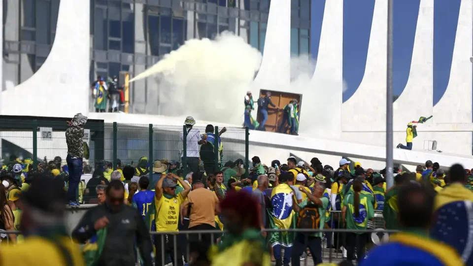 Presidente da CCJ diz que não descansará enquanto anistia para 8/1 não for aprovada