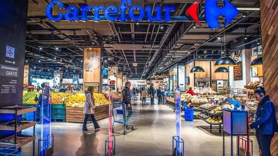 CEO do Carrefour planeja retratação a produtores brasileiros após veto a carne do Mercosul