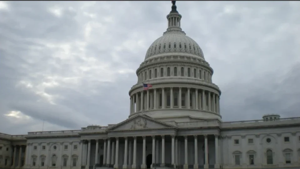 Partido Republicano faz maioria no Senado norte-americano após quatro anos