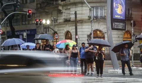 Frente fria provoca tempo instável e queda de temperatura