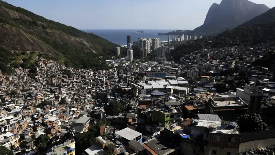 Censo: Brasil tem 16,4 milhões vivendo em favelas, crescimento de 43% em 12 anos