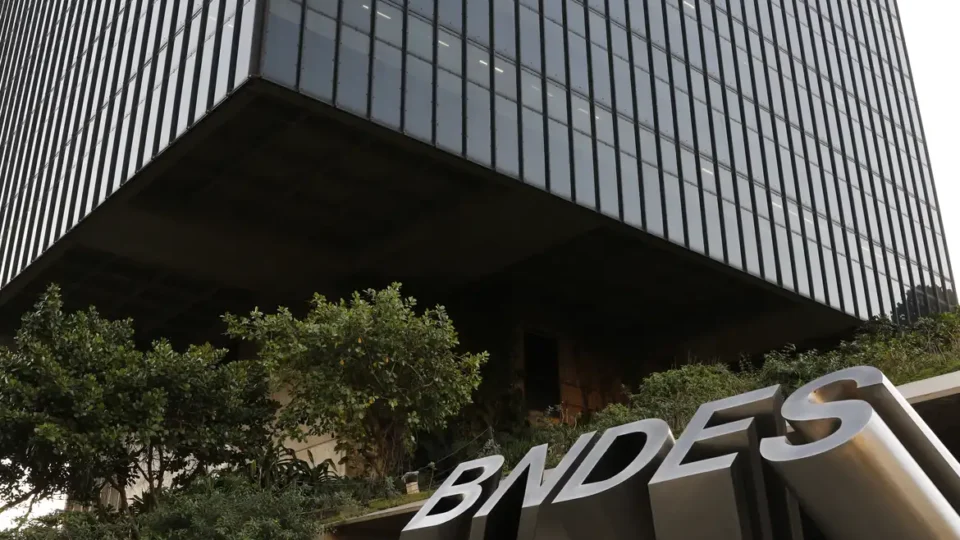 BNDES lança serviço que agiliza crédito a micro e pequenas empresas