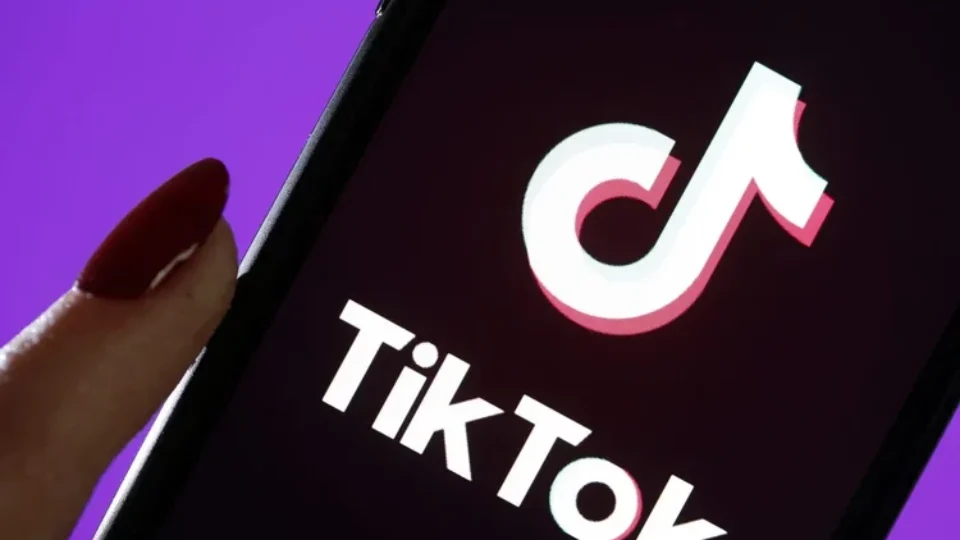 Governo processa TikTok para impedir acesso de crianças à plataforma