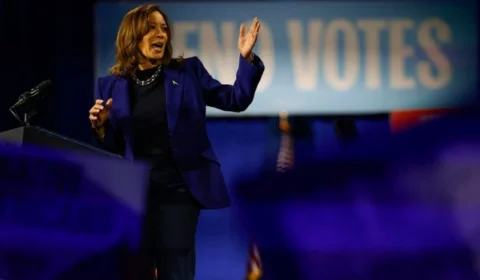 Kamala Harris diz que votou pelo correio nas eleições presidenciais dos EUA