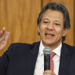 Pacote de corte de gastos será anunciado até terça, diz Haddad