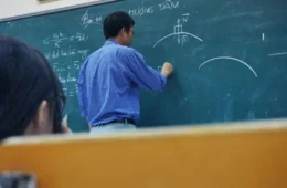 Governantes querem Educação sem professores