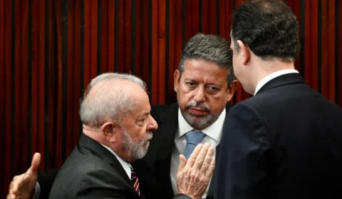 Lula teria prometido acelerar pagamento de emendas em meio a crise com Congresso