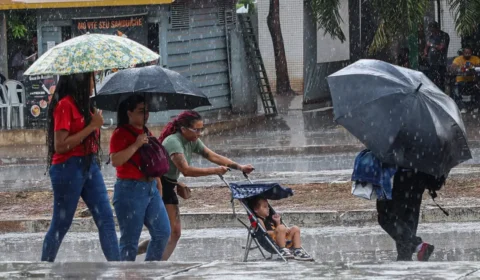 Chuvas e clima abafado predominam em boa parte do país; veja a previsão