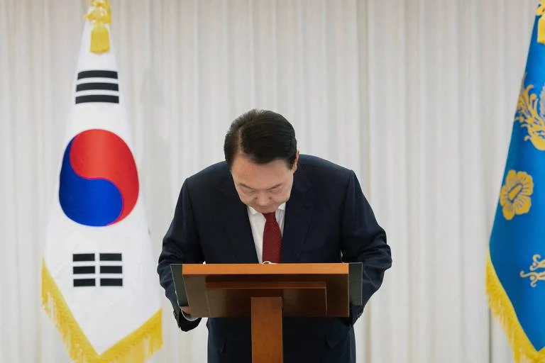 Presidente da Coreia do Sul sofre impeachment