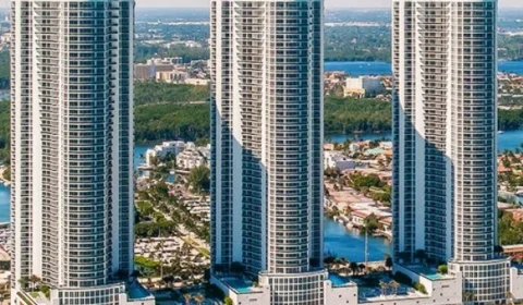 Mais de 30 torres de hotéis de luxo em Miami estão afundando, alerta estudo