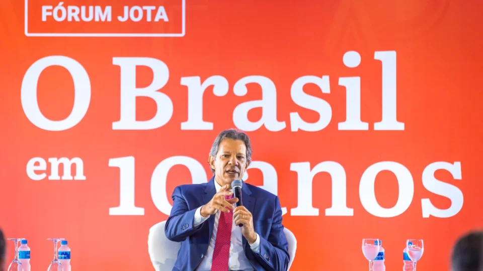 Haddad diz que juros altos não resolvem problemas e vê exagero em críticas