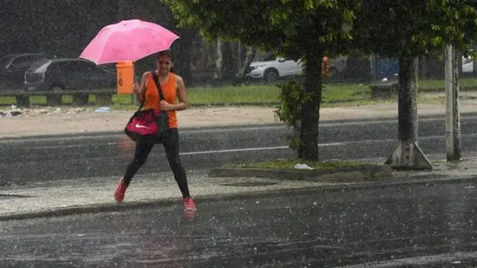 Sudeste e Norte podem ter temporais; calor segue no Nordeste