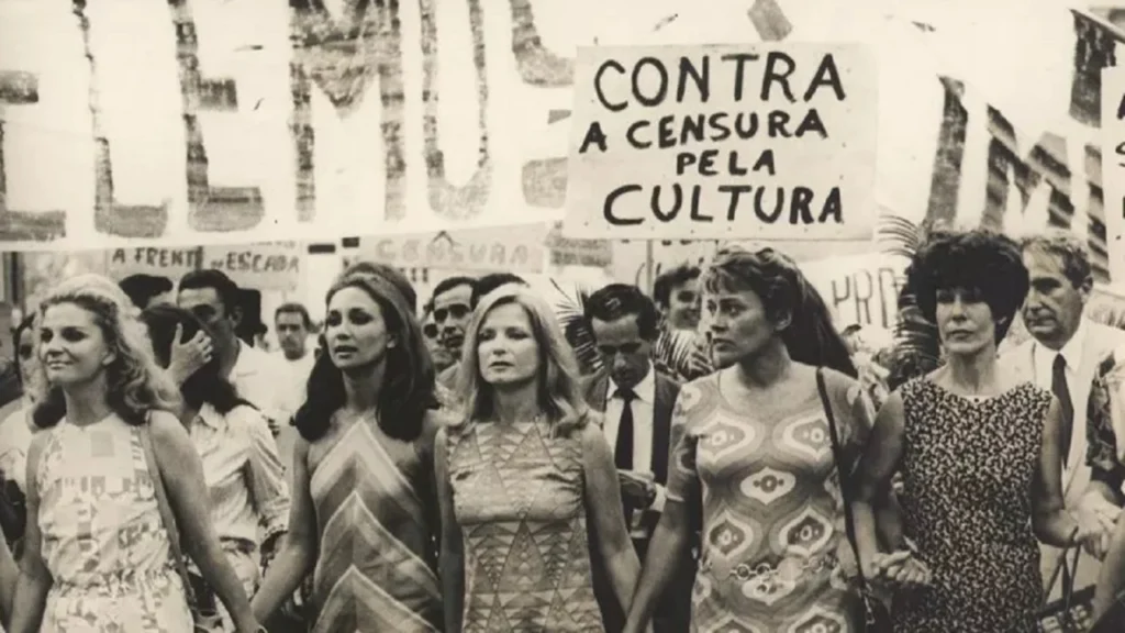 Mulheres protestando contra a censura artística no Brasil. Imagem: Arquivo Nacional