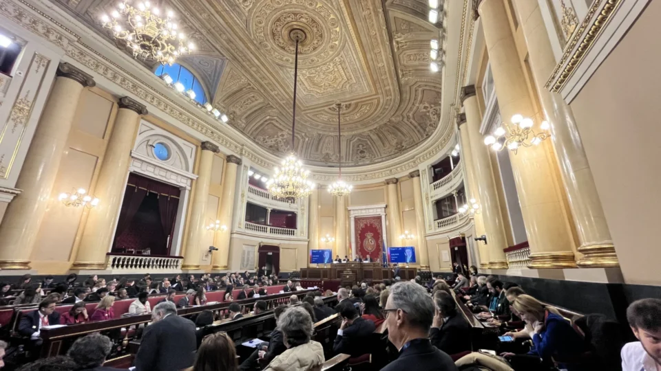 Nikolas Ferreira e Eduardo Girão participam de encontro de extrema direita em Madrid