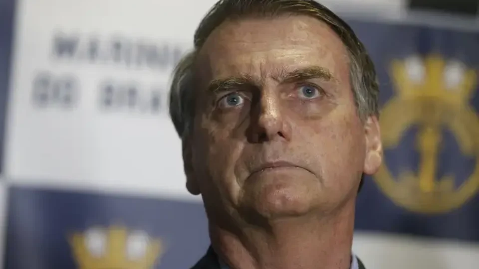 52% acham que Bolsonaro tentou dar golpe para seguir na Presidência, diz Datafolha