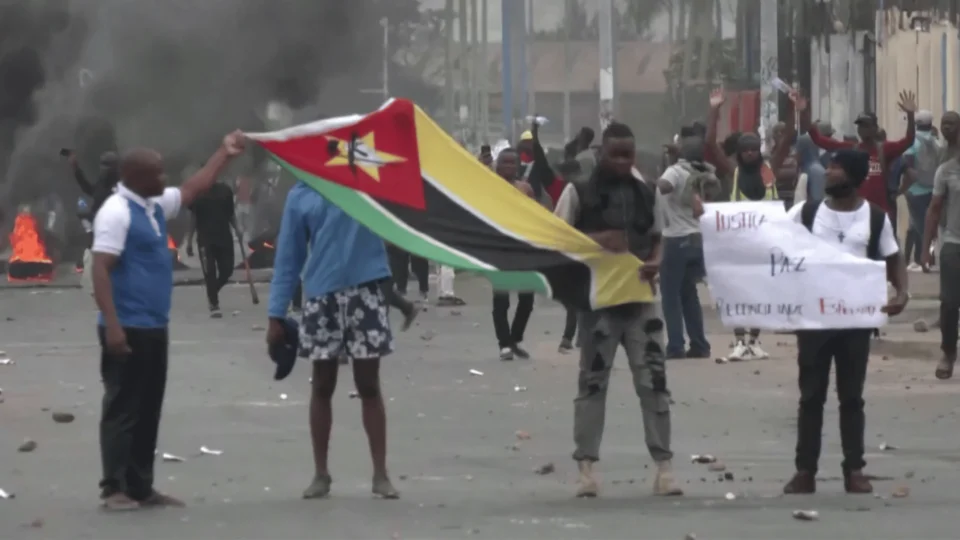 Moçambique vive dias tensos após eleições e tem hospital em situação crítica