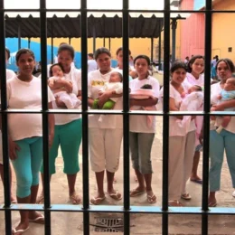 Presídios femininos: a realidade precária das mulheres no sistema carcerário brasileiro