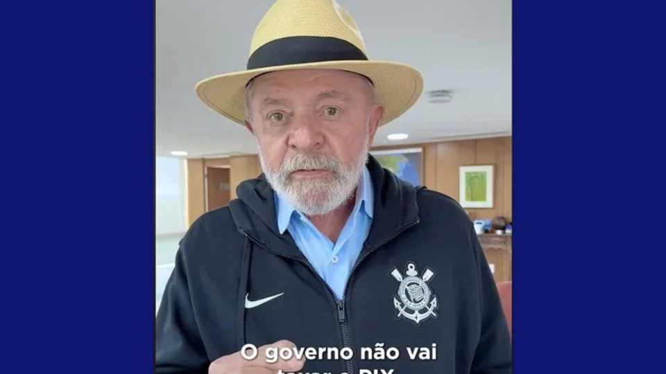 Lula faz Pix para o Corinthians para rechaçar ‘fake news’ sobre taxação