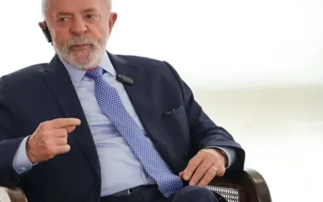 Presidente Lula vê sucessão de erros e derrota para oposição em norma sobre Pix