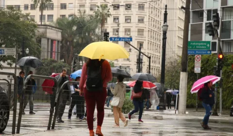 Chuva forte se espalha pelo Brasil, com alerta de temporais