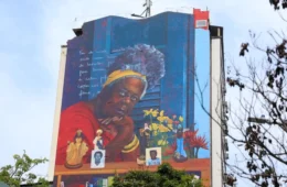 Mural gigante homenageia a escritora Conceição Evaristo no RJ