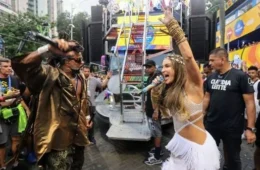 Vídeo: Claudia Leitte é vaiada em 1º dia do Carnaval de Salvador, nos 40 anos da Axé Music